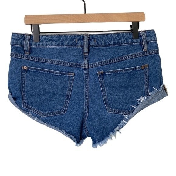 Free People Irreplaceable Cut Off Shorts Distressed Fray - Picture 4 of 12